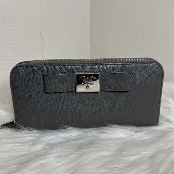 💯Authentic Prada Safiano Zipped Around Long Wallet 🍀 - Picture 9 of 17